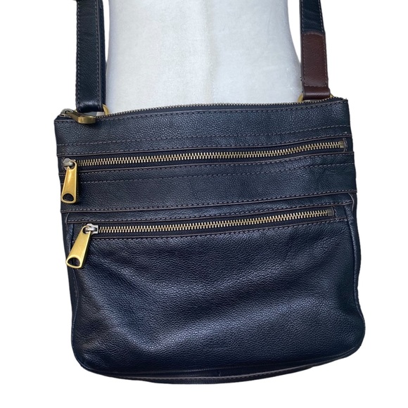 Fossil Black Pebbled Leather Crossbody Purse - Picture 3 of 14